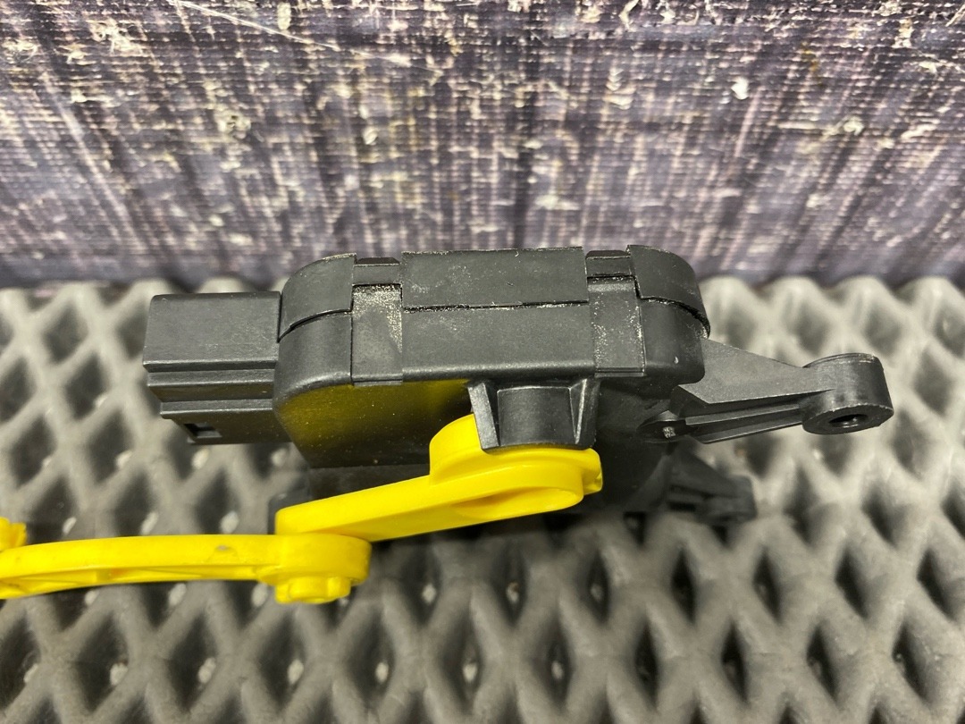 Мотор заслонки печки, 960 рублей, Красноярск