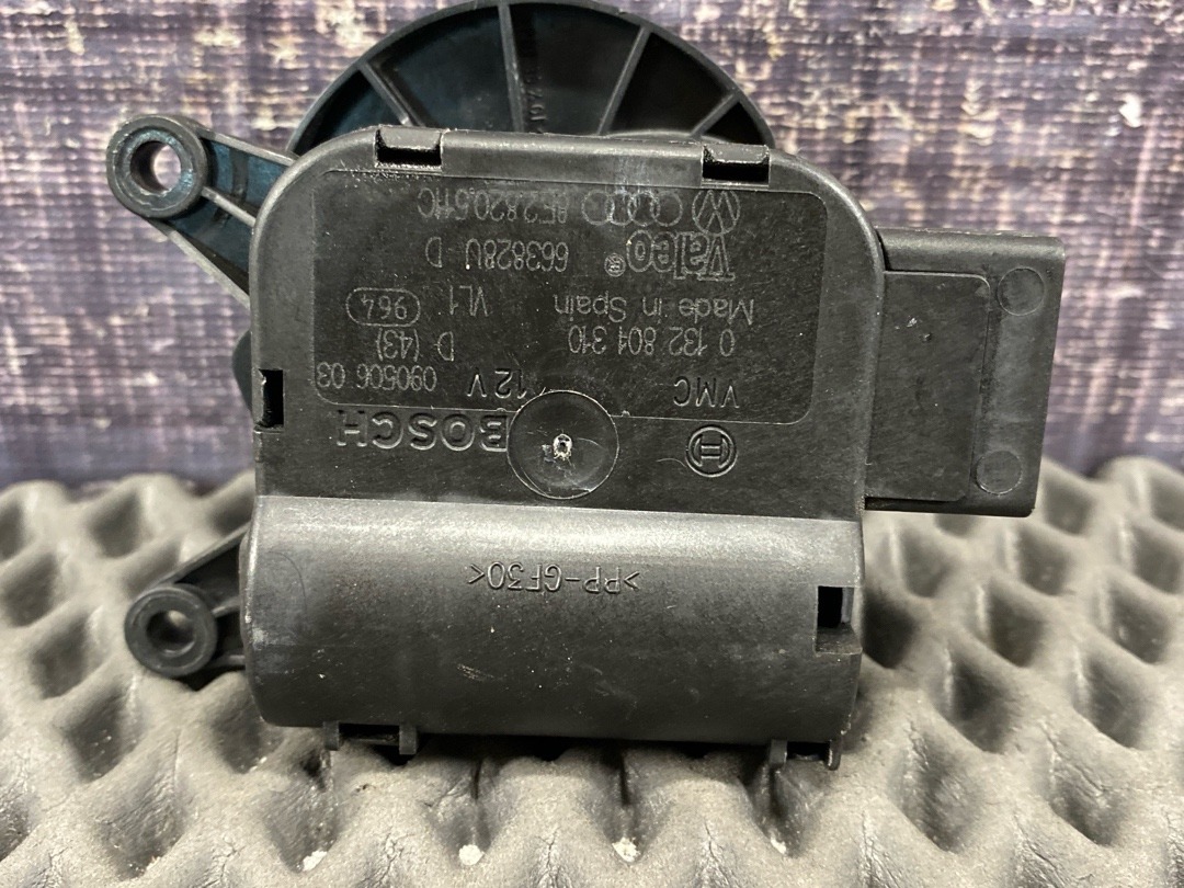 Мотор заслонки печки, 1060 рублей, Красноярск