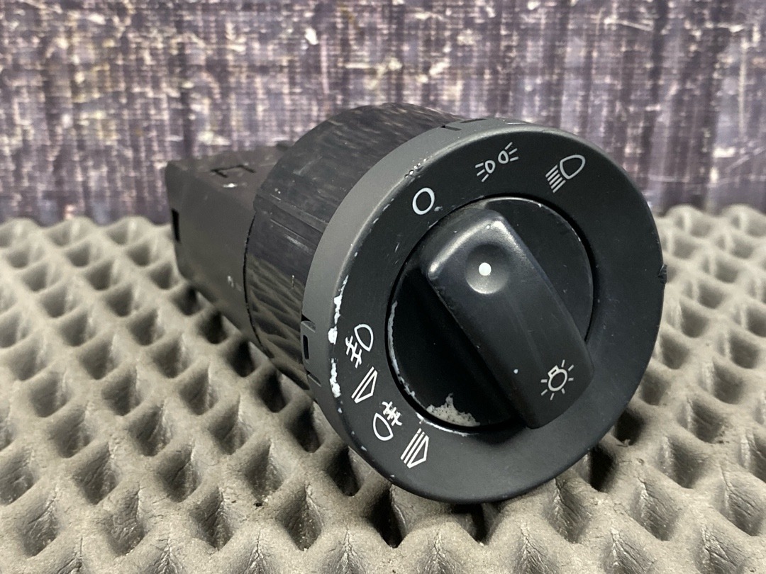 Переключатель света, 2310 рублей, Красноярск