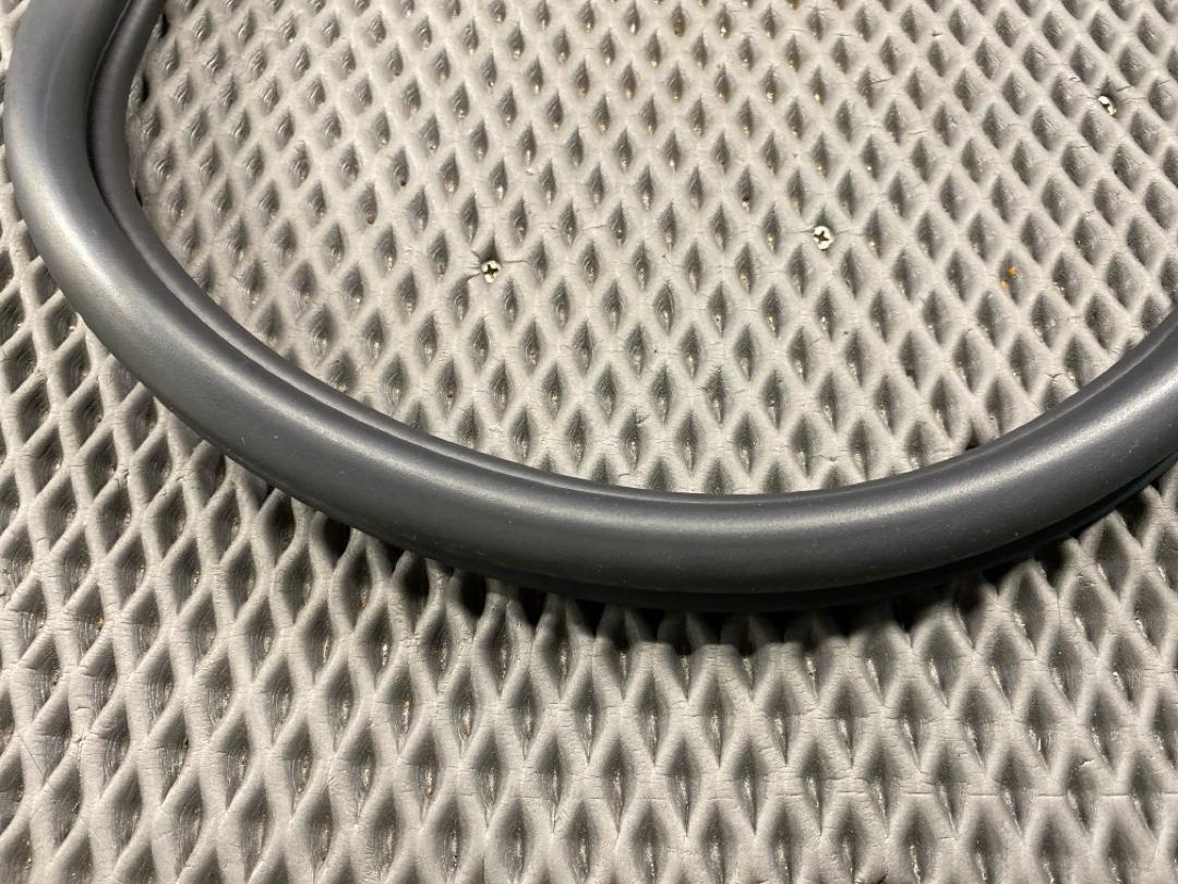 Уплотнитель крышки багажника, 1980 рублей, Красноярск