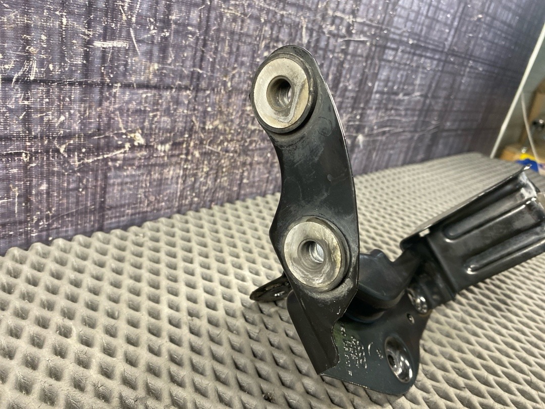 Кронштейн интеркулера, 6670 рублей, Красноярск