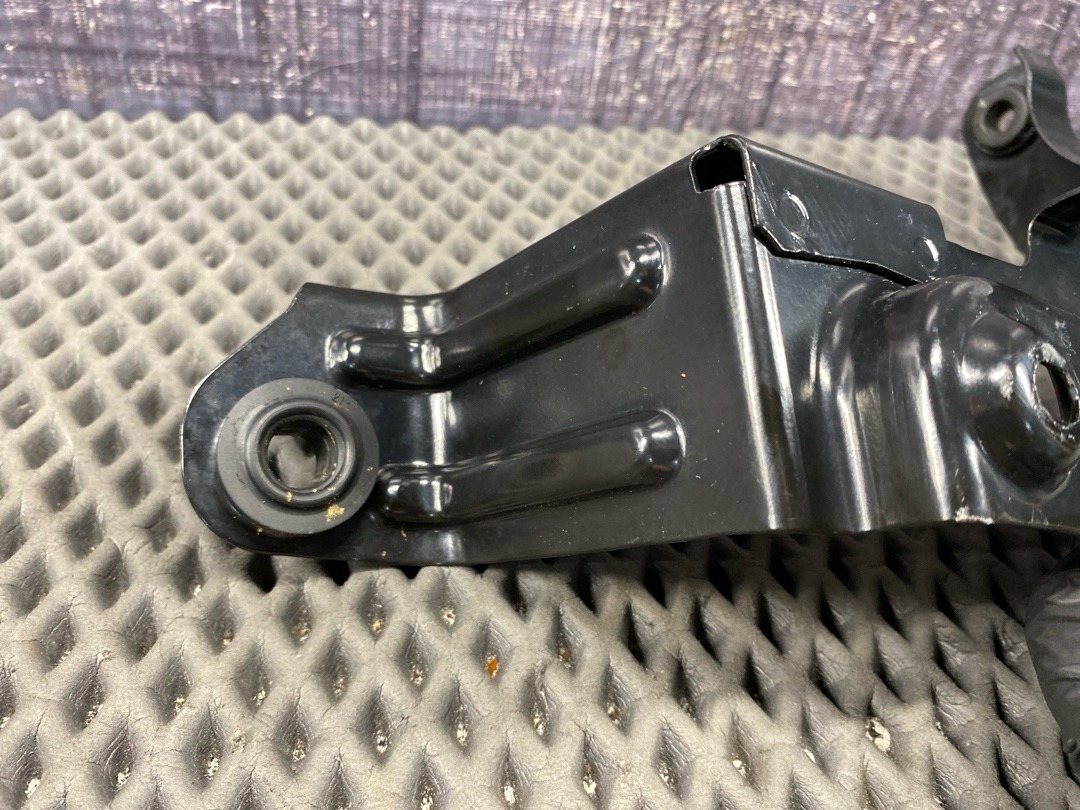 Кронштейн интеркулера, 6670 рублей, Красноярск