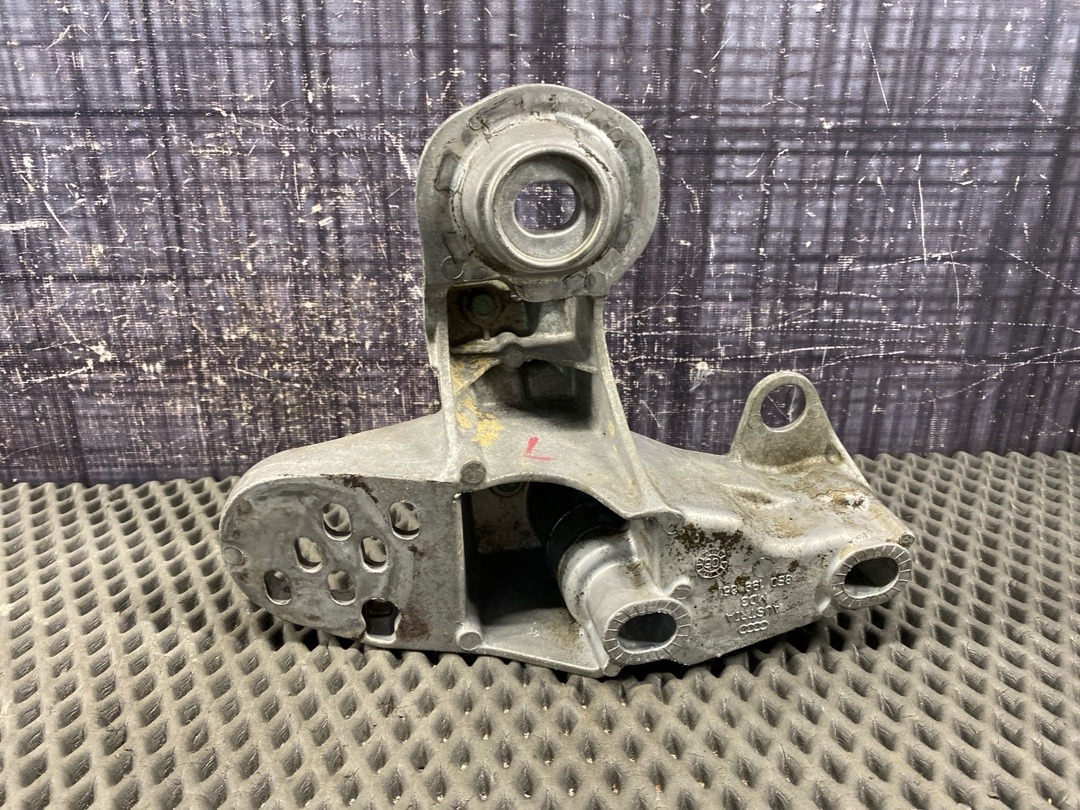 Кронштейн двигателя, 1110 рублей, Красноярск