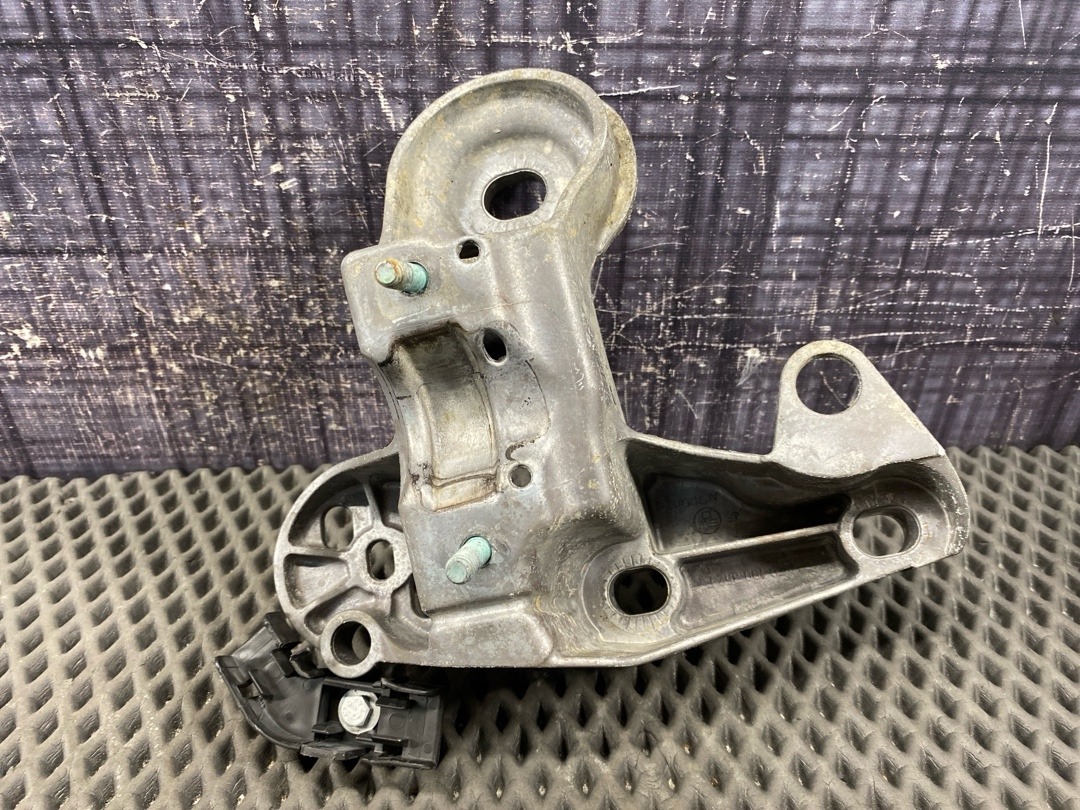 Кронштейн двигателя, 1110 рублей, Красноярск