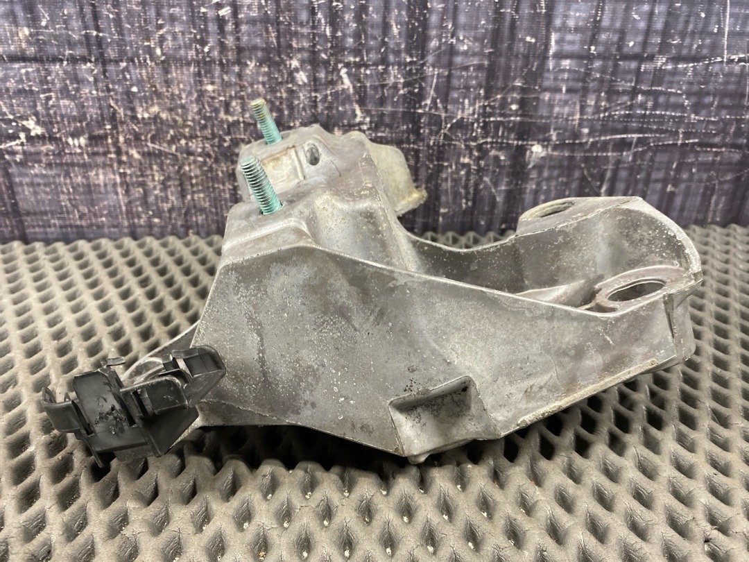 Кронштейн двигателя, 1110 рублей, Красноярск