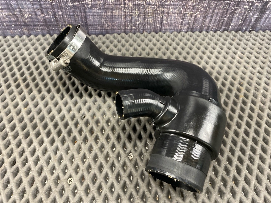 Патрубок интеркуллера, 2210 рублей, Красноярск