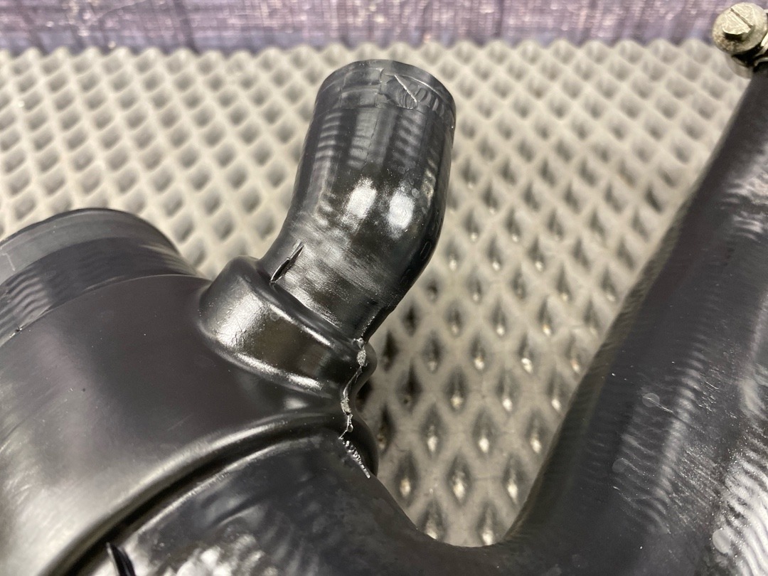 Патрубок интеркуллера, 2210 рублей, Красноярск