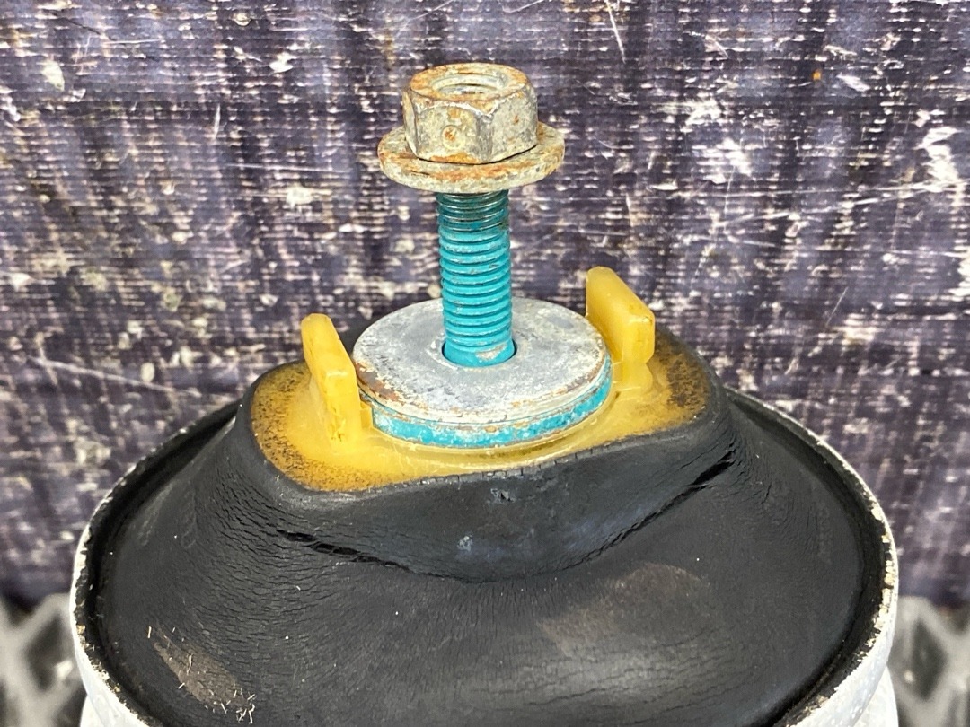 Подушка двигателя, 4140 рублей, Красноярск