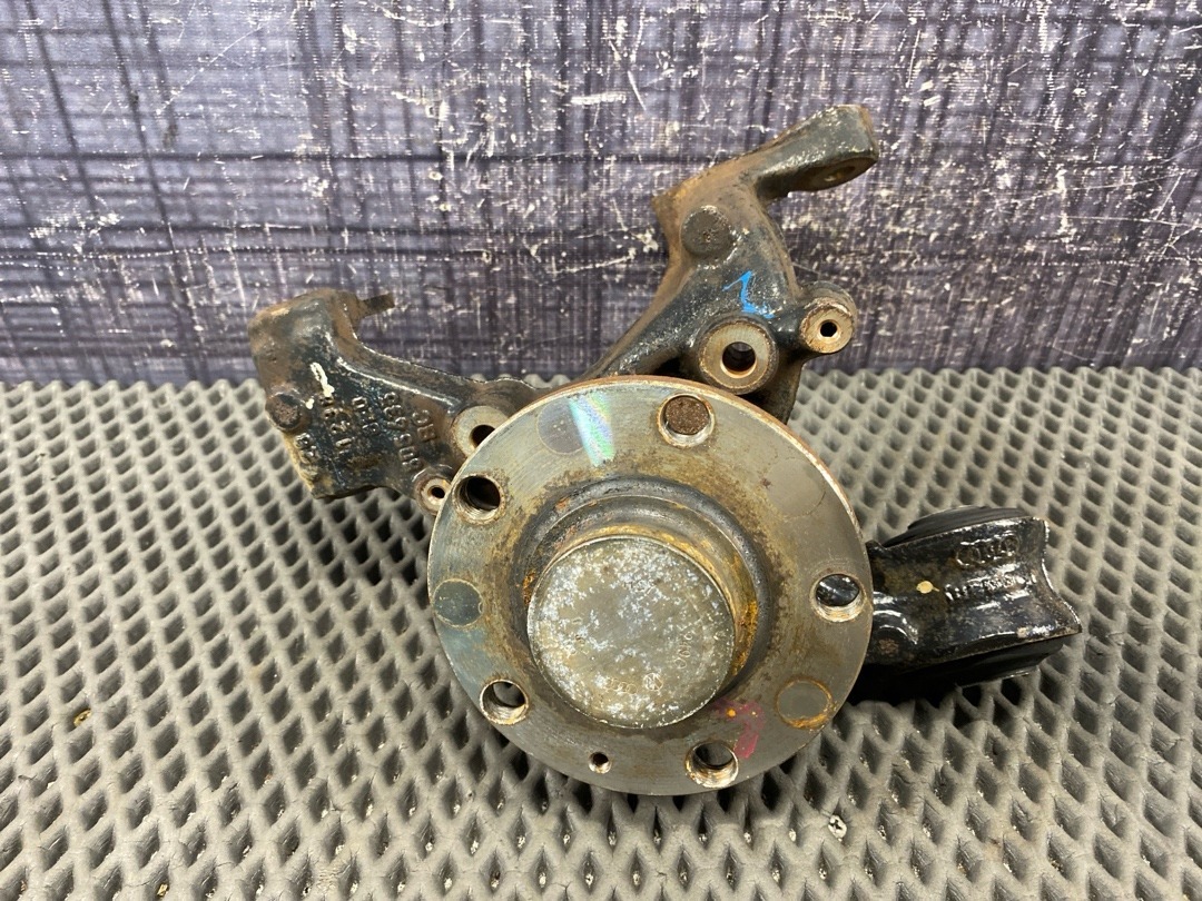 Поворотный кулак, 4080 рублей, Красноярск