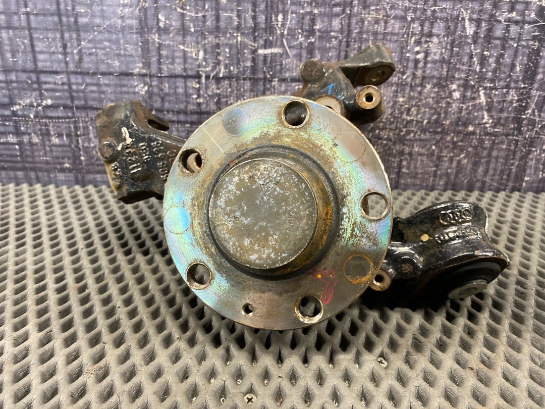 Поворотный кулак, 4080 рублей, Красноярск