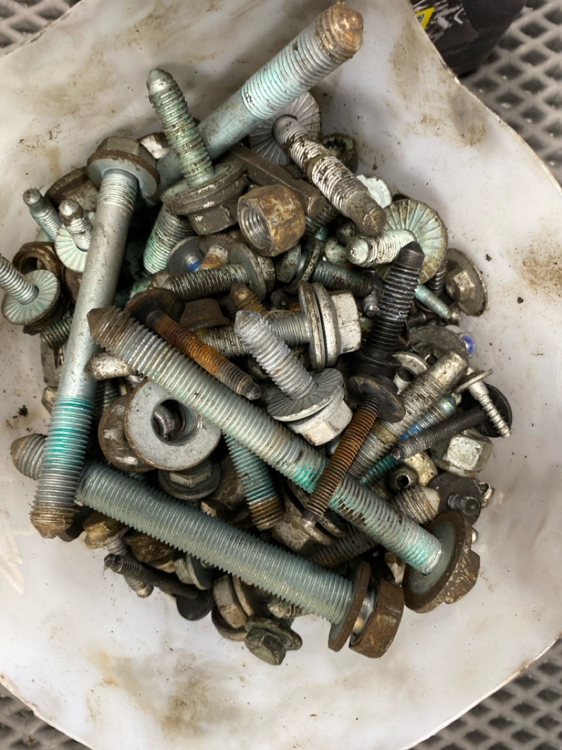 Болты и гайки, 3960 рублей, Красноярск