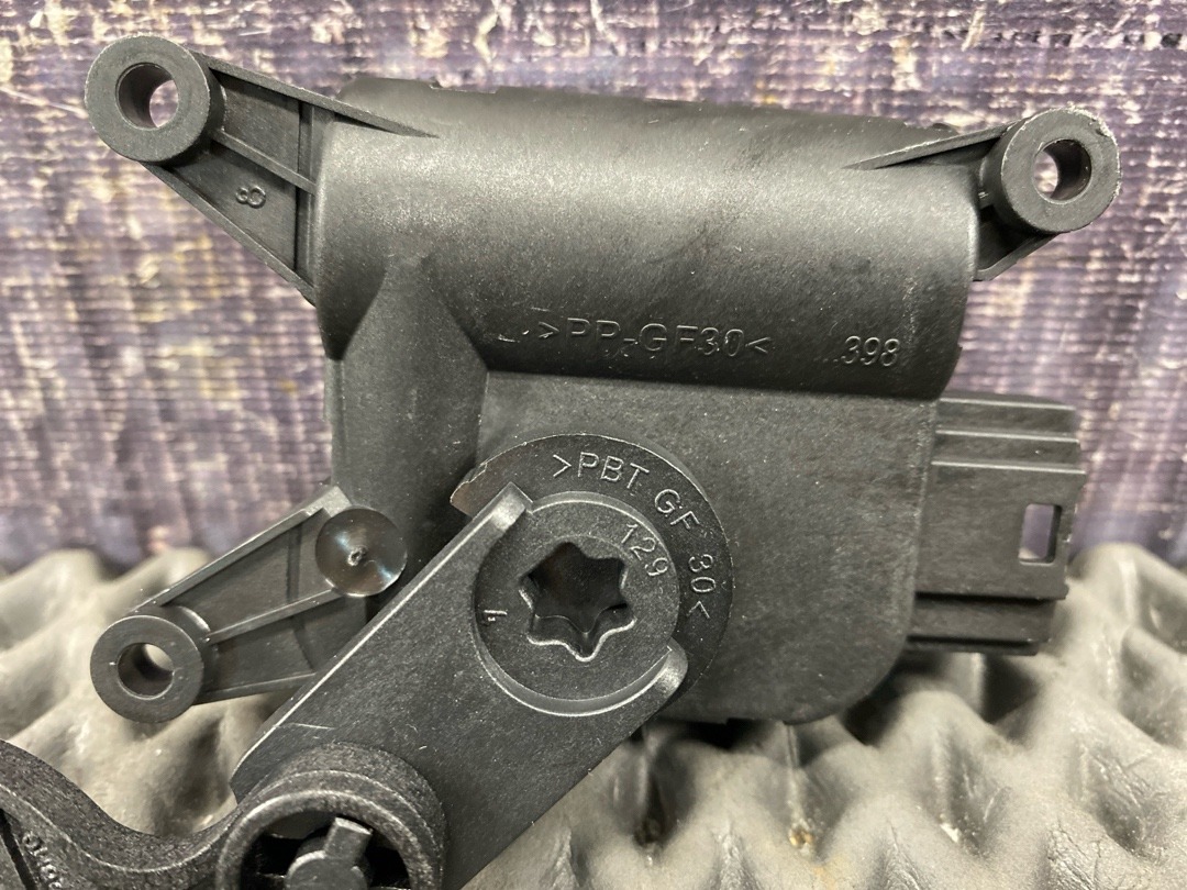 Мотор заслонки печки, 1470 рублей, Красноярск