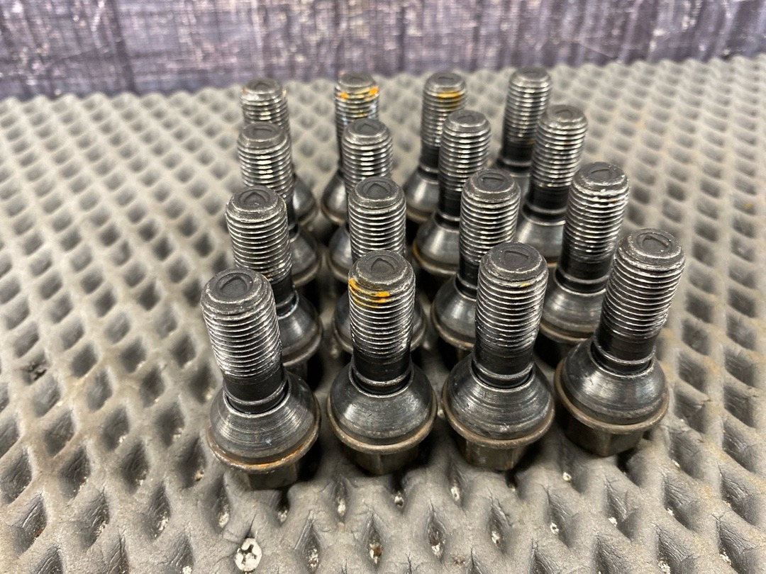 Комплект колесных болтов, 3380 рублей, Красноярск