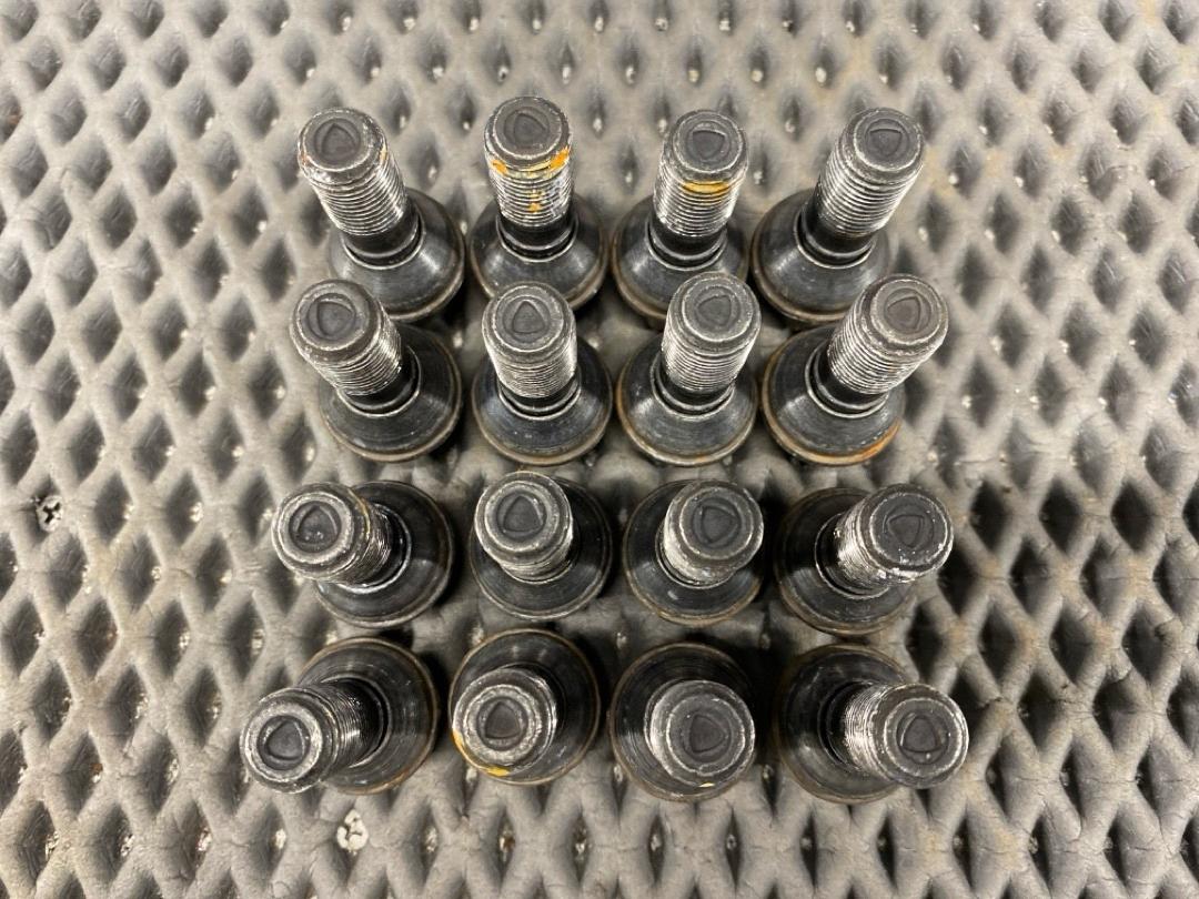 Комплект колесных болтов, 3380 рублей, Красноярск