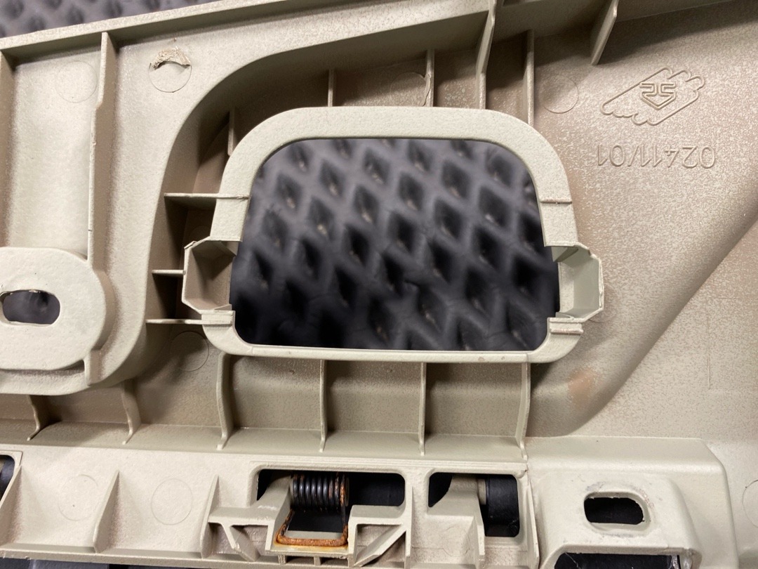 Пластик багажника, 1830 рублей, Красноярск