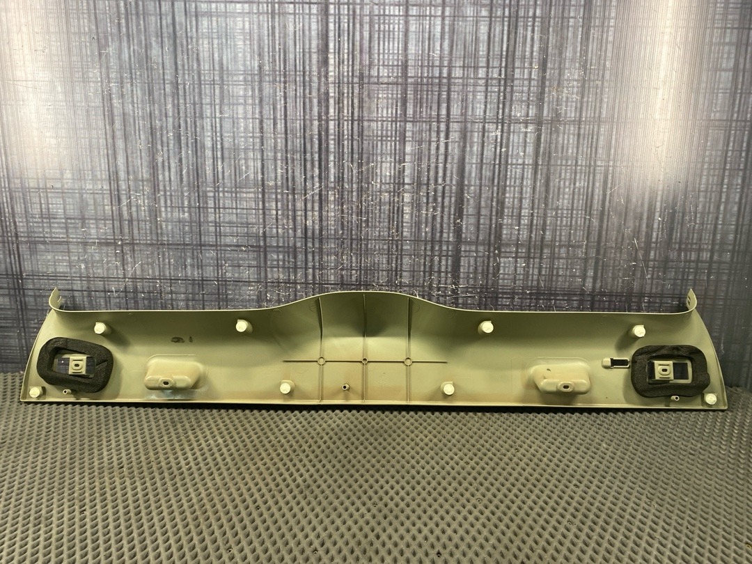 Обшивка крышки багажника, 1630 рублей, Красноярск