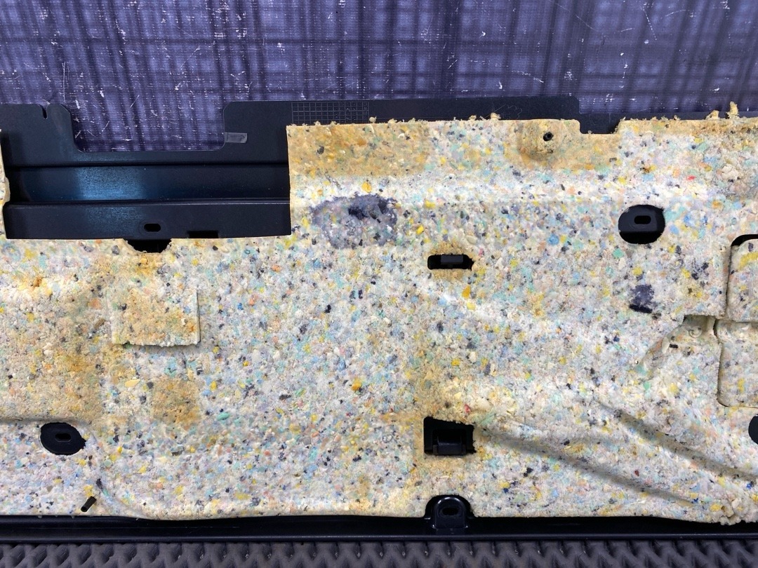 Обшивка крышки багажника, 1420 рублей, Красноярск