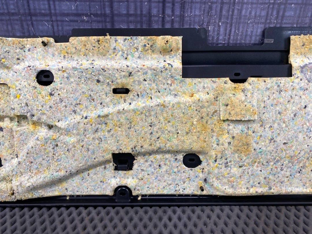 Обшивка крышки багажника, 1420 рублей, Красноярск