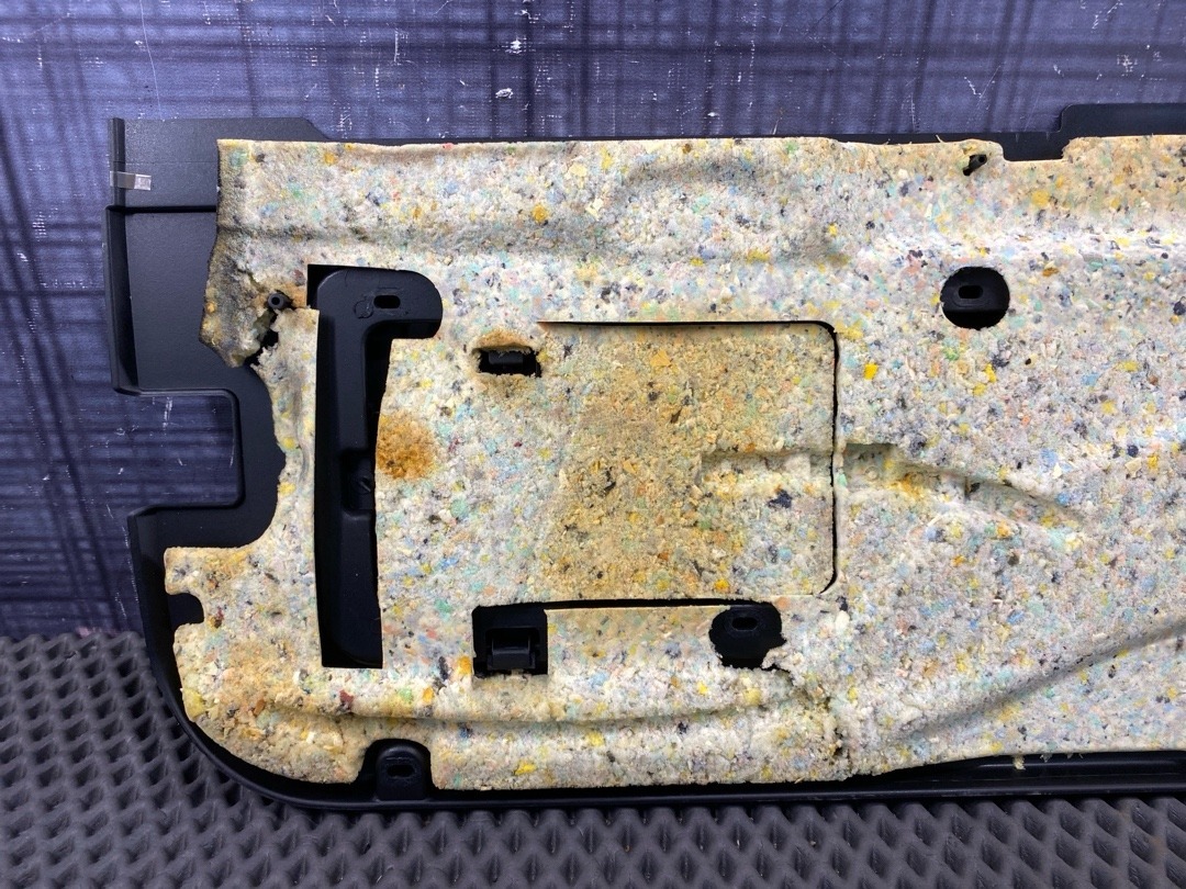 Обшивка крышки багажника, 1420 рублей, Красноярск