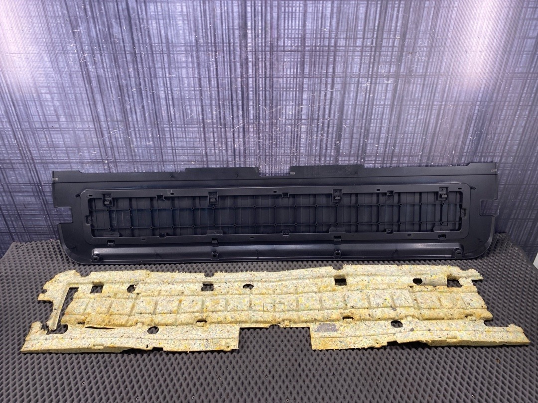 Обшивка крышки багажника, 1420 рублей, Красноярск