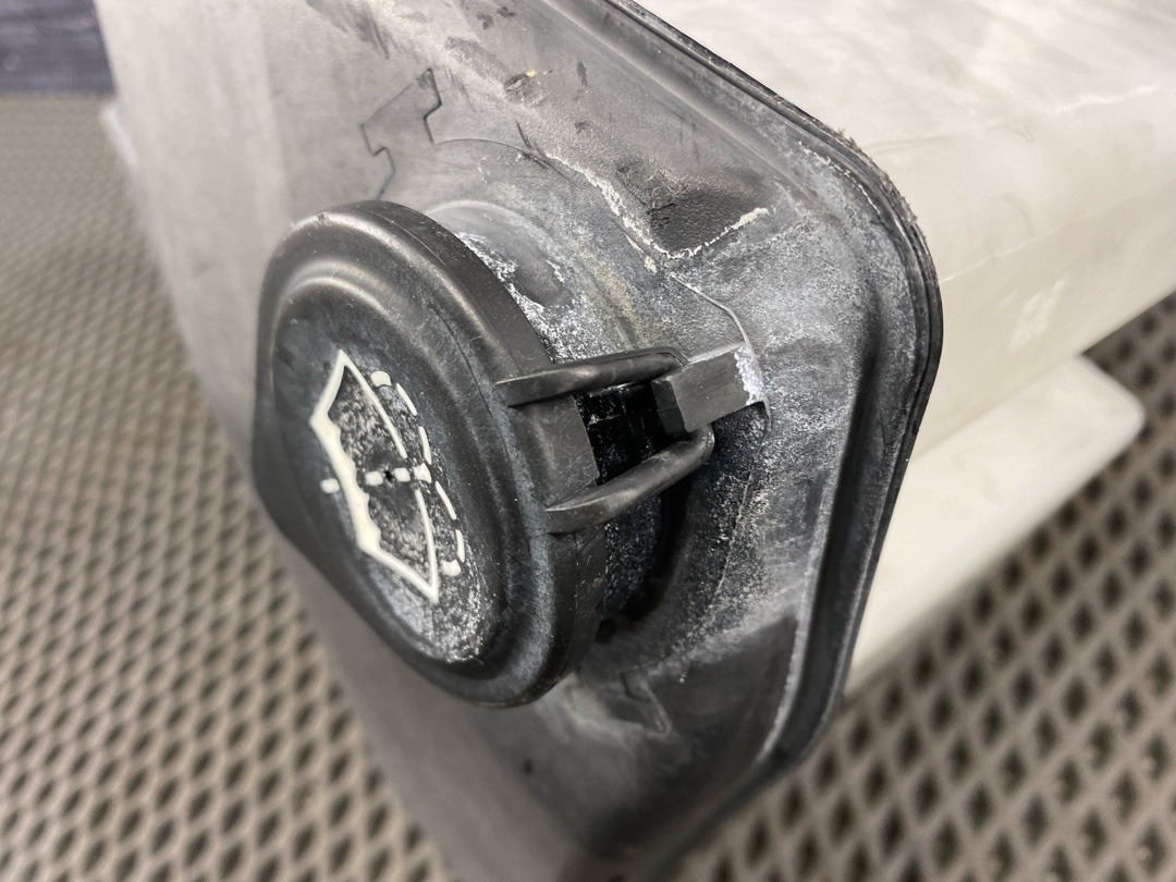 Бачок омывателя, 1310 рублей, Красноярск