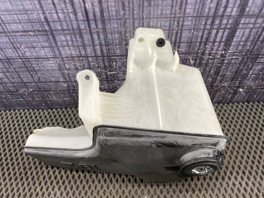 Бачок омывателя, 1310 рублей, Красноярск