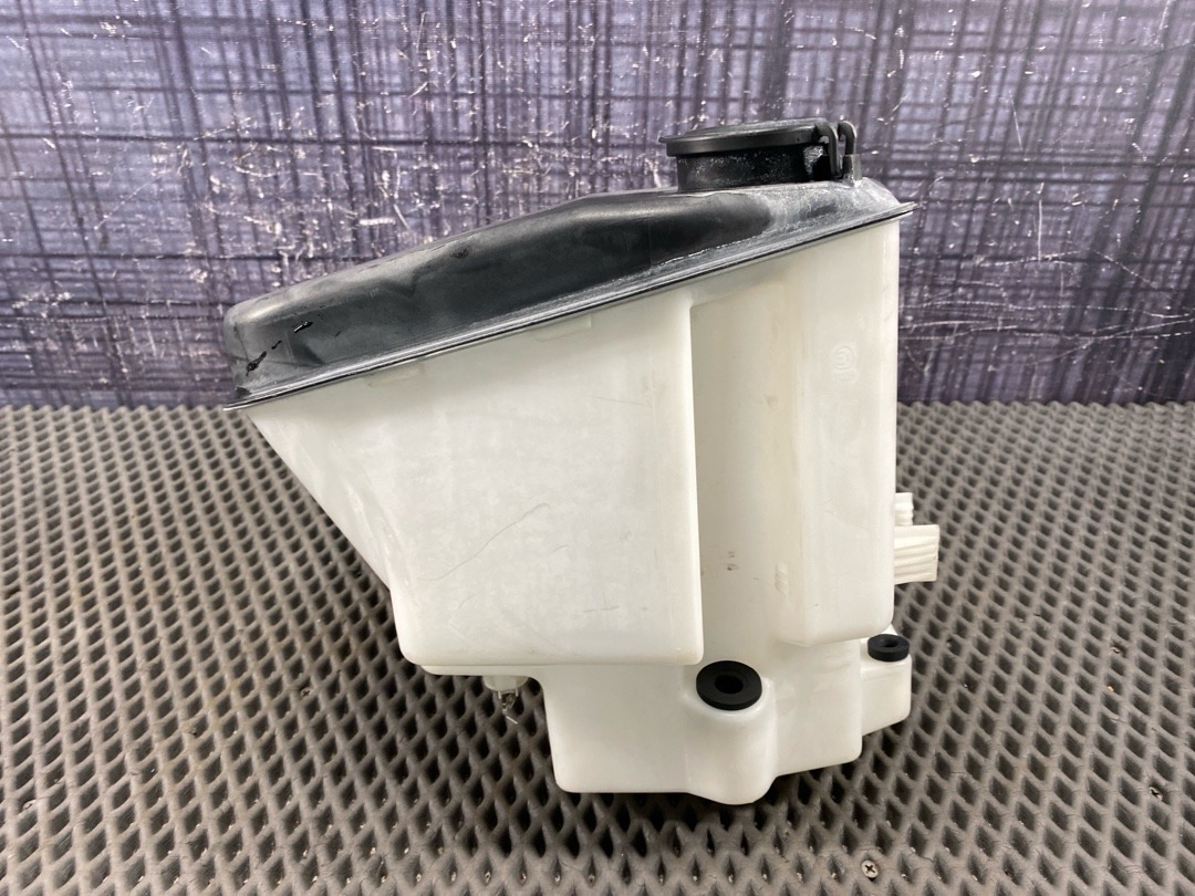 Бачок омывателя, 1310 рублей, Красноярск