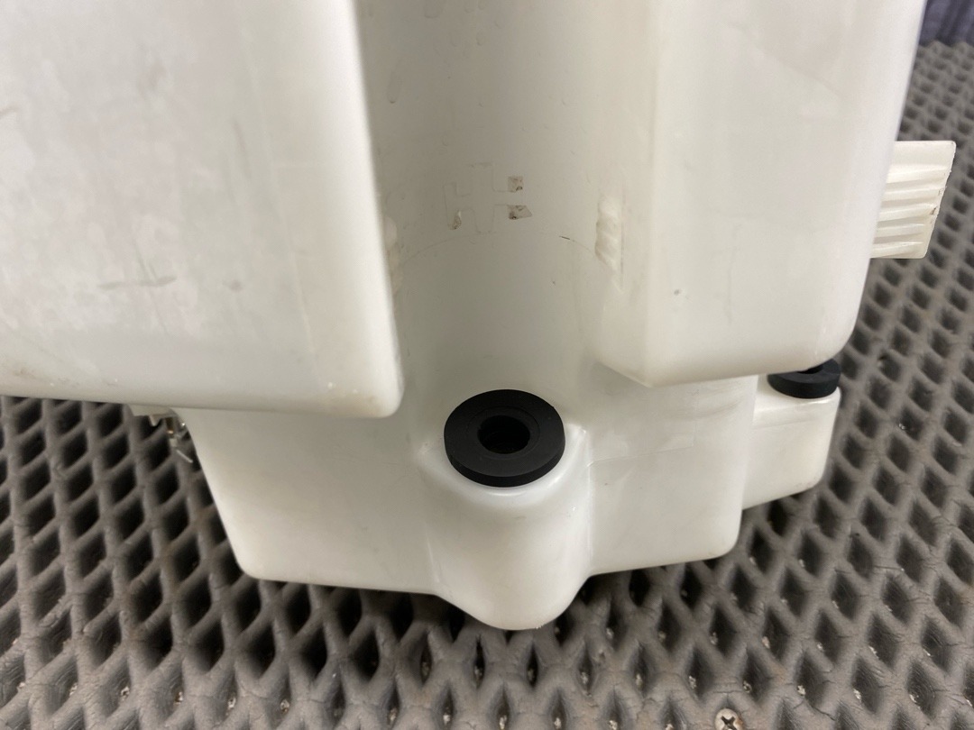 Бачок омывателя, 1310 рублей, Красноярск