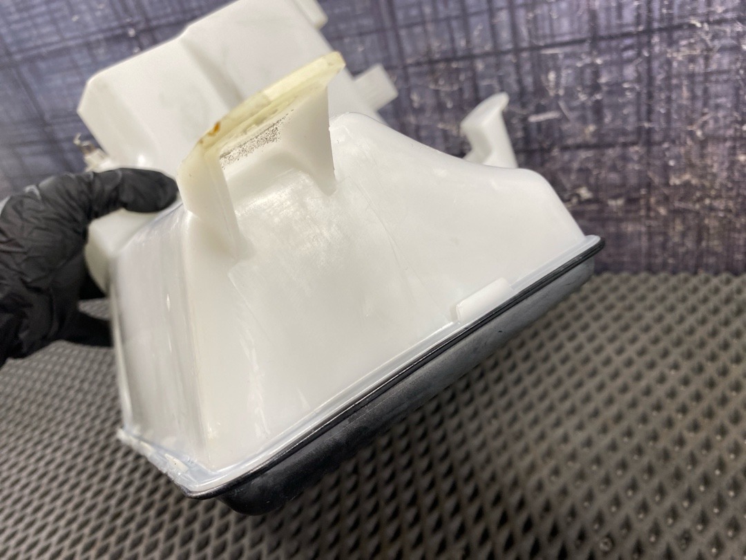 Бачок омывателя, 1310 рублей, Красноярск