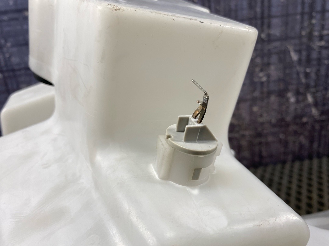 Бачок омывателя, 1310 рублей, Красноярск