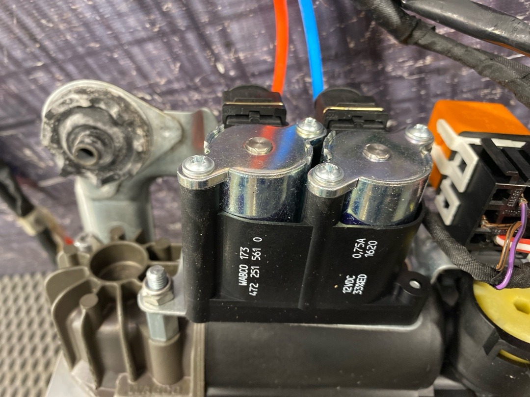 Компрессор подвески, 8500 рублей, Красноярск