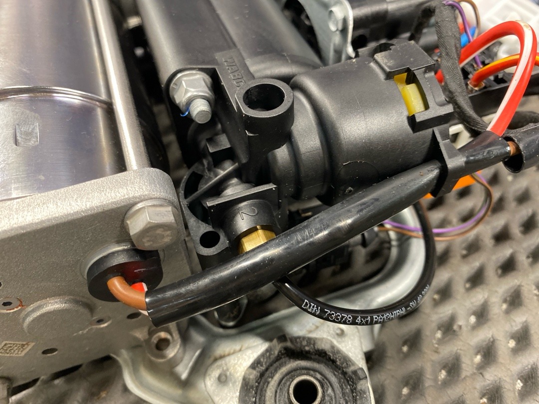 Компрессор подвески, 8500 рублей, Красноярск