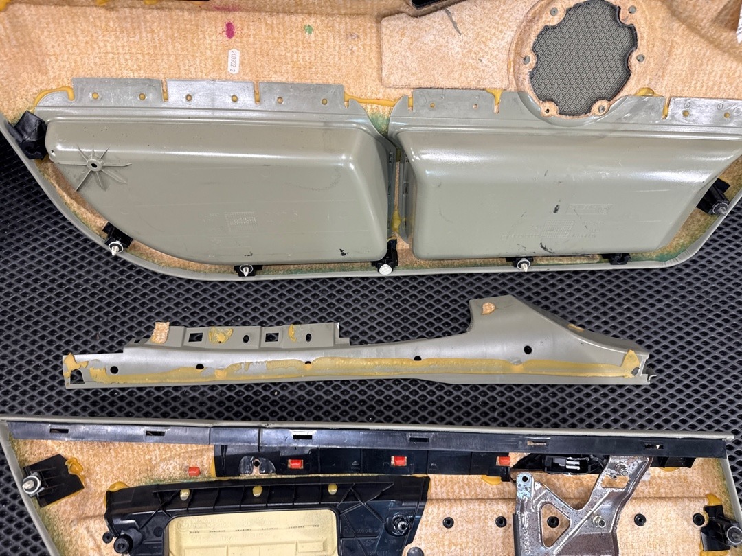 Комплект обшивок дверей, 17820 рублей, Красноярск