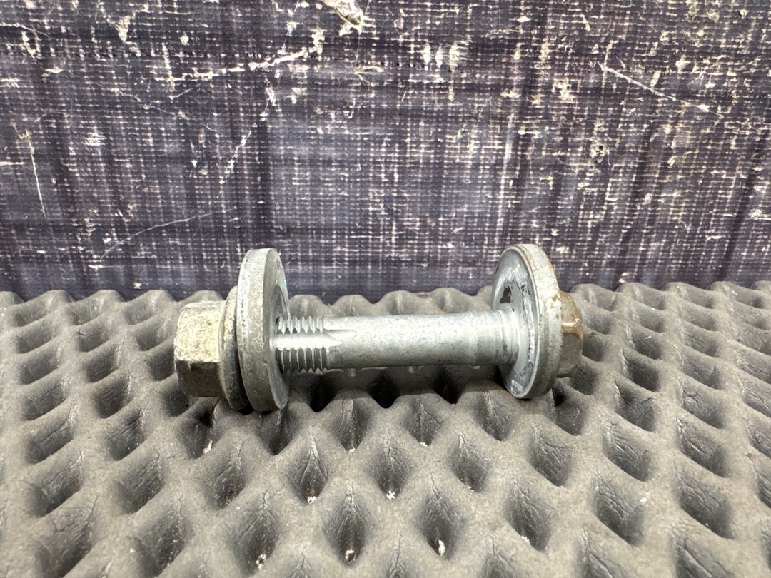 Болт развальный, 730 рублей, Красноярск