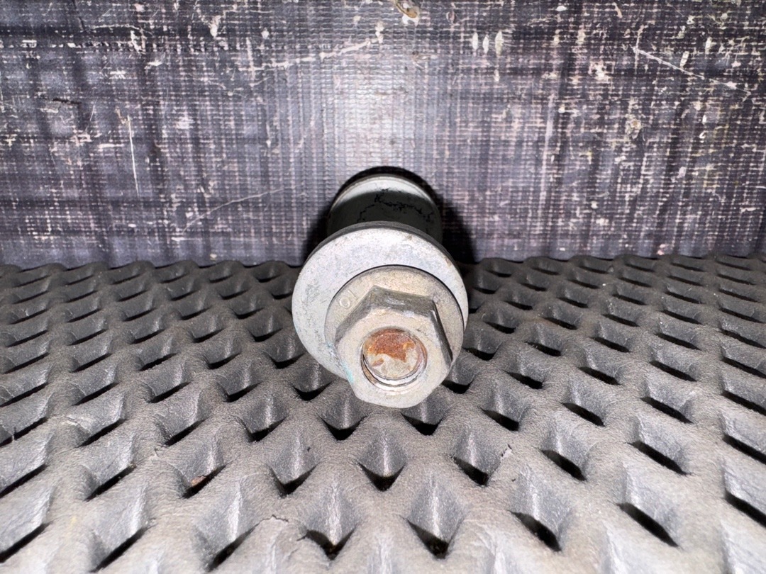 Болт развальный, 730 рублей, Красноярск