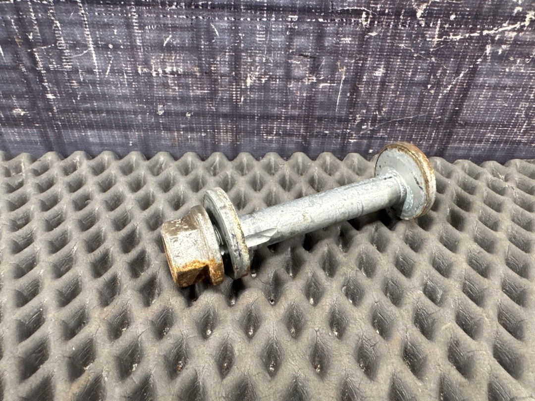 Болт развальный, 730 рублей, Красноярск