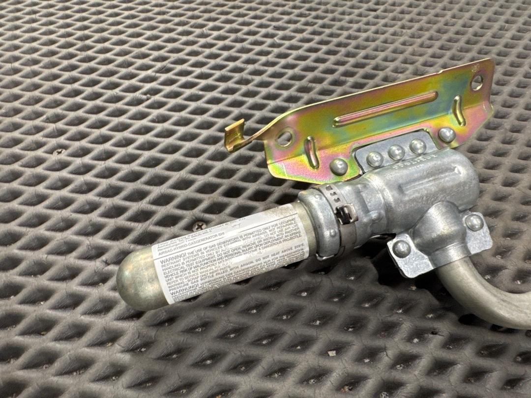 Подушка безопасности, 860 рублей, Красноярск