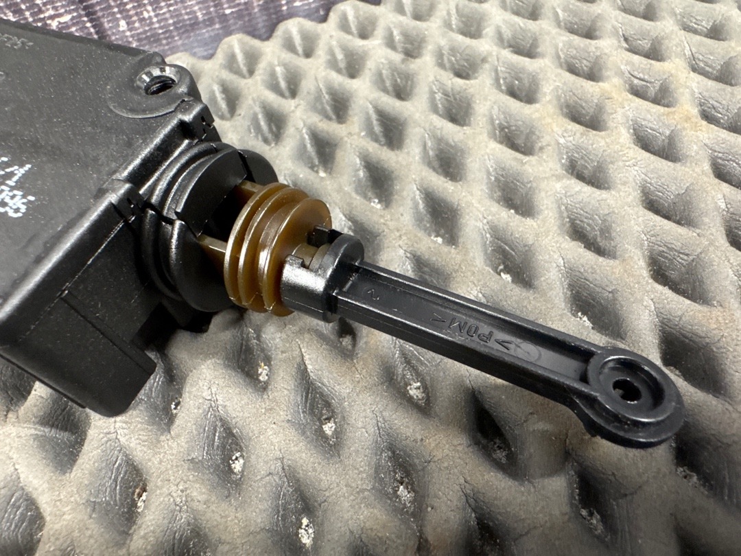 Привод замка багажника, 810 рублей, Красноярск