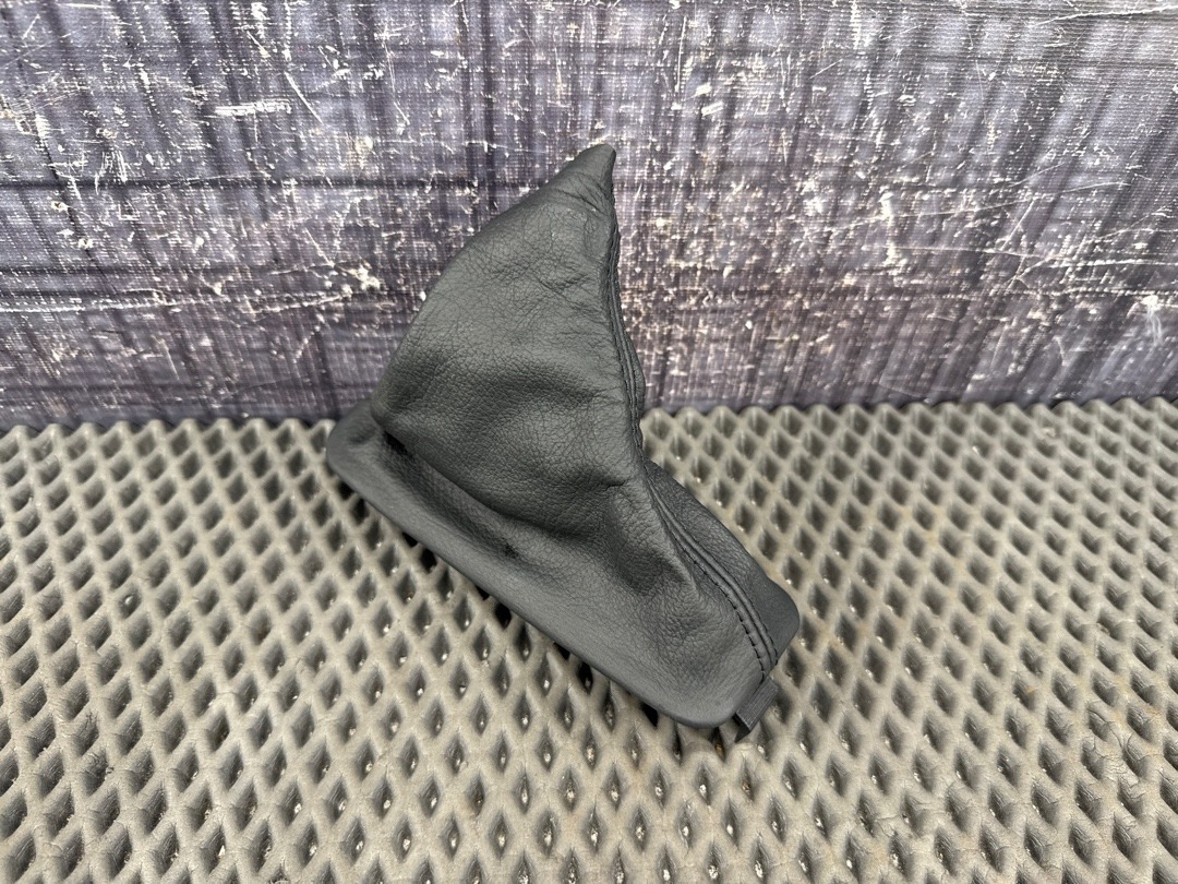 Кожух рычага ручного тормоза, 1130 рублей, Красноярск