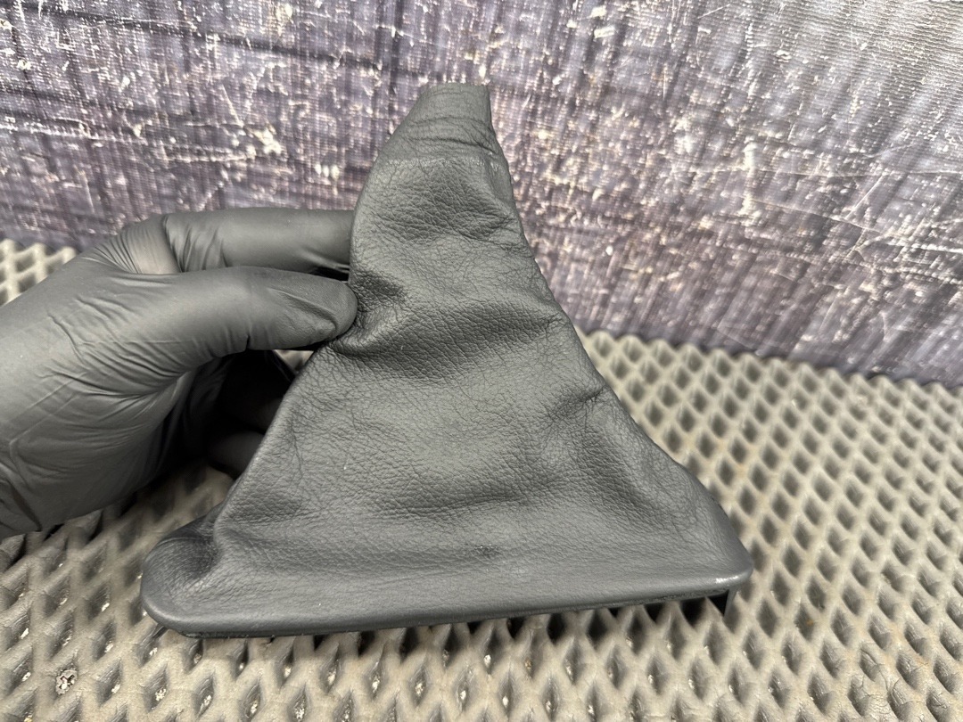 Кожух рычага ручного тормоза, 1130 рублей, Красноярск