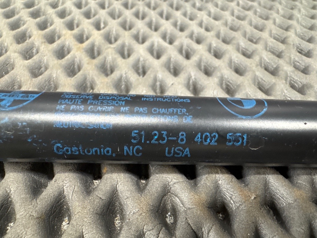 Амортизатор капота, 1000 рублей, Красноярск