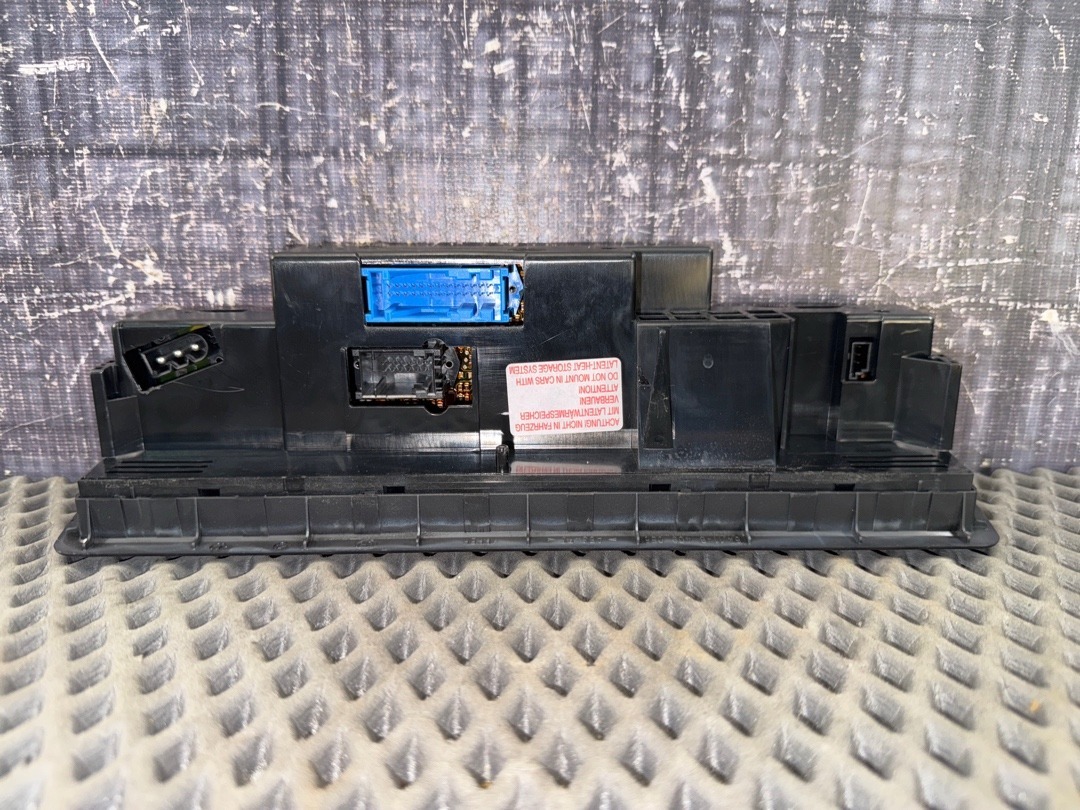 Блок управления климат-контролем, 8760 рублей, Красноярск