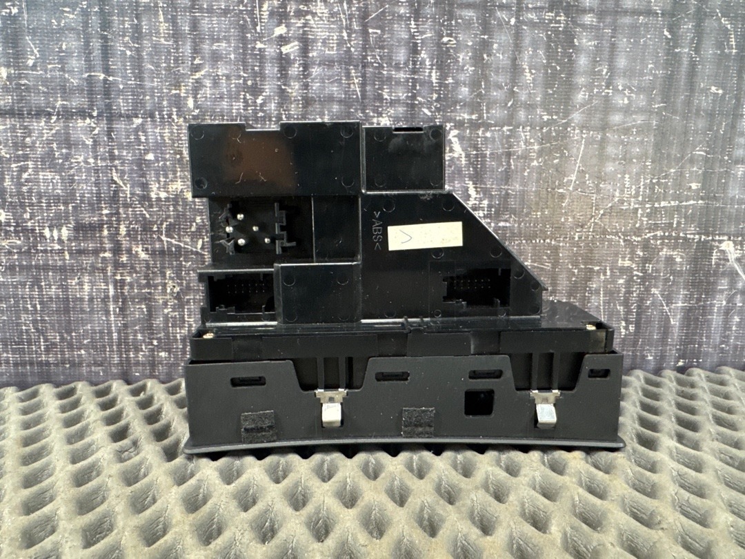 Кнопка стеклоподъемника, 1060 рублей, Красноярск