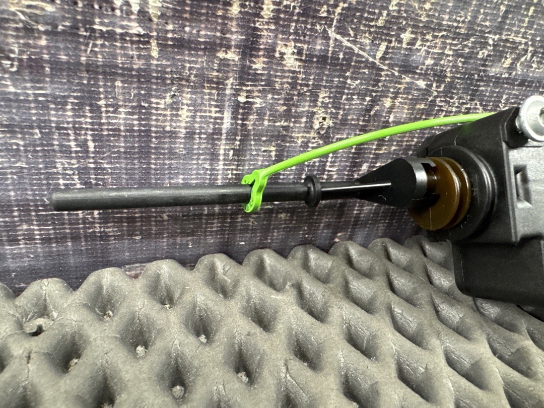 Замок лючка бензобака, 920 рублей, Красноярск