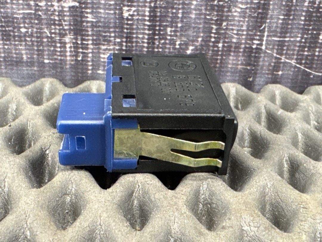 Кнопка открывания багажника, 460 рублей, Красноярск