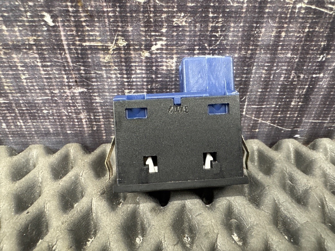 Кнопка открывания багажника, 460 рублей, Красноярск