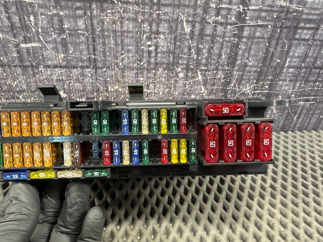 Блок предохранителей, 2150 рублей, Красноярск