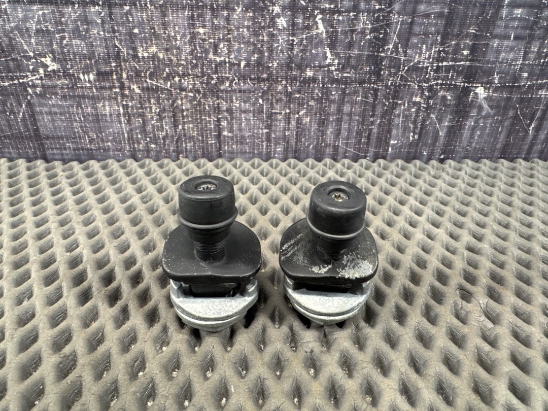 Упор багажника, 1420 рублей, Красноярск