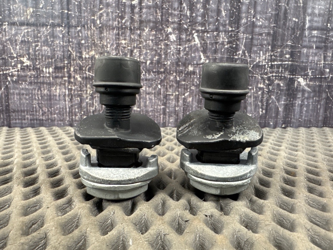 Упор багажника, 1420 рублей, Красноярск