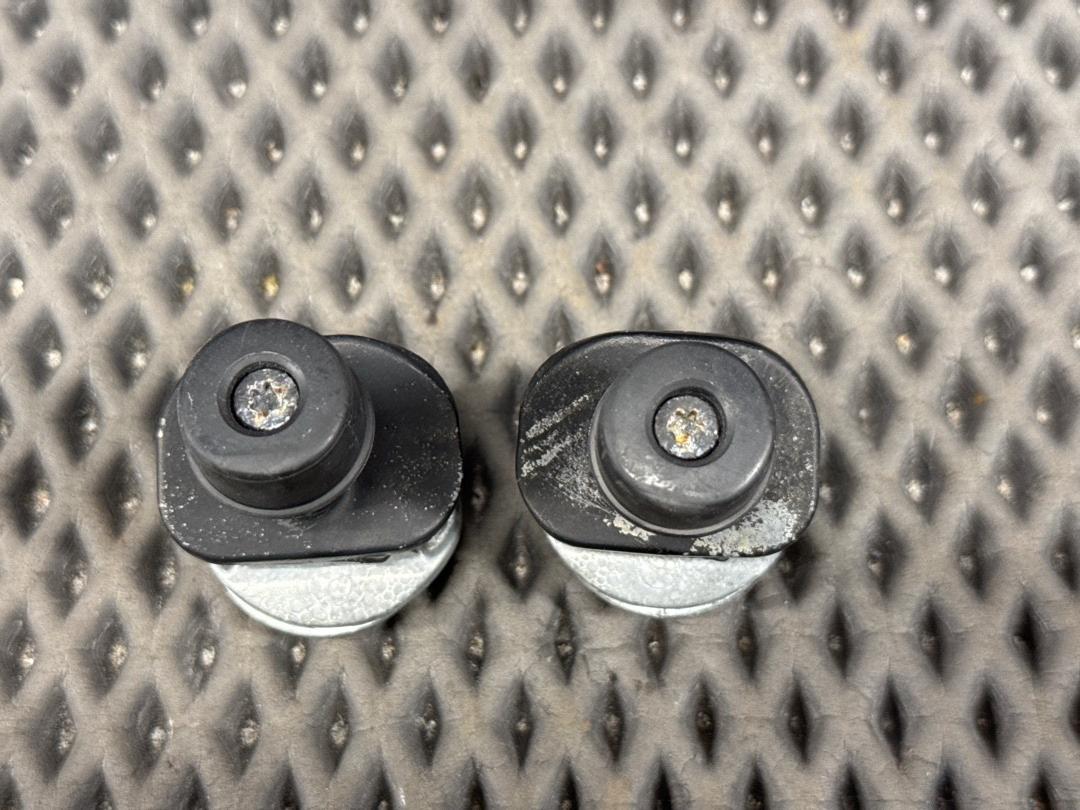 Упор багажника, 1420 рублей, Красноярск